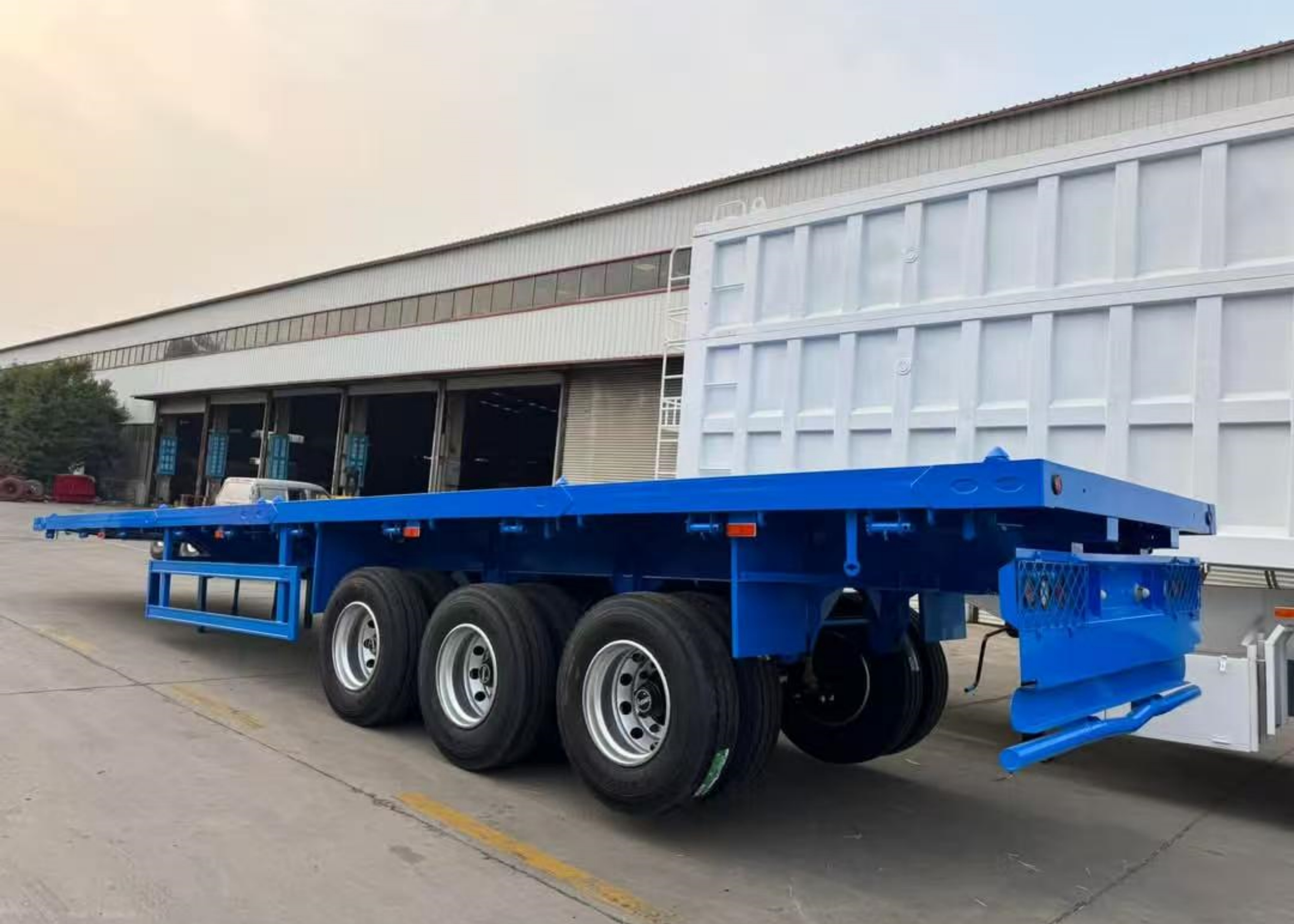 3 Axle Flatbed Semi Trailer 3 Axle Flatbed Semi Trailer