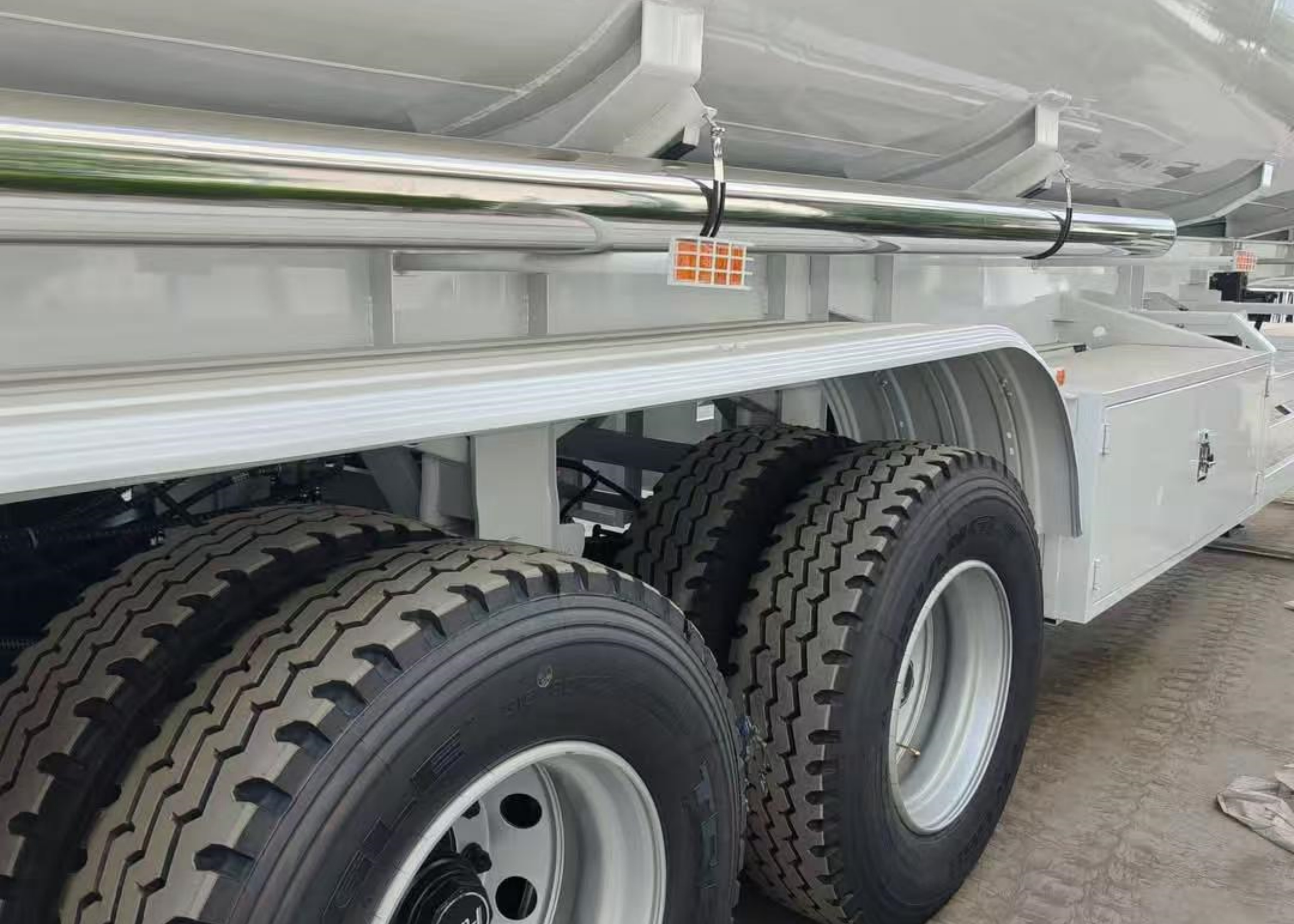 Three Axle Diesel Tanker Trailer